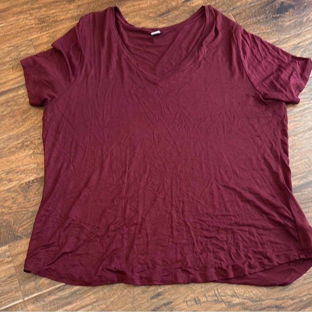 Old Navy Women's V-Neck Short Sleeve Tee Bundle - maroon, white, gray